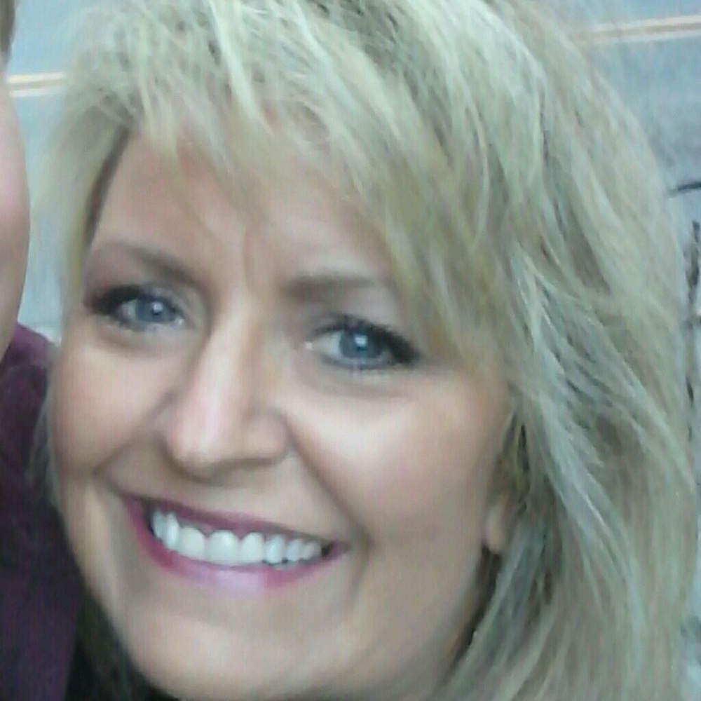 Meet your Posher, Debbie