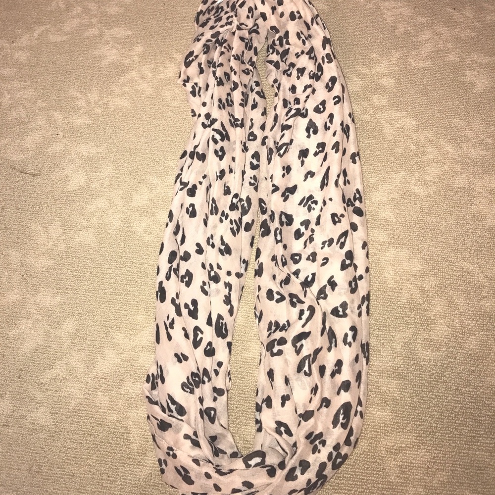 Charlotte Russe Infinity Scarf