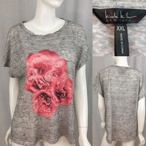 🎒 XXL Nicole Miller Short Sleeve Flower Front Top 🎒 XXL Nicole Miller Short Sleeve Flower Front Top