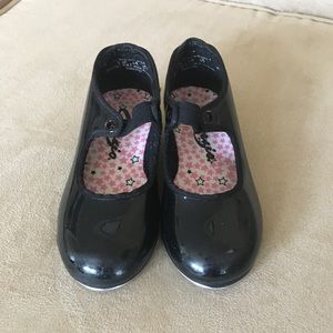 Toddler size 9 black Capezio tap shoes