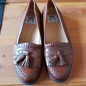 Cable & Co men's tassled loafers