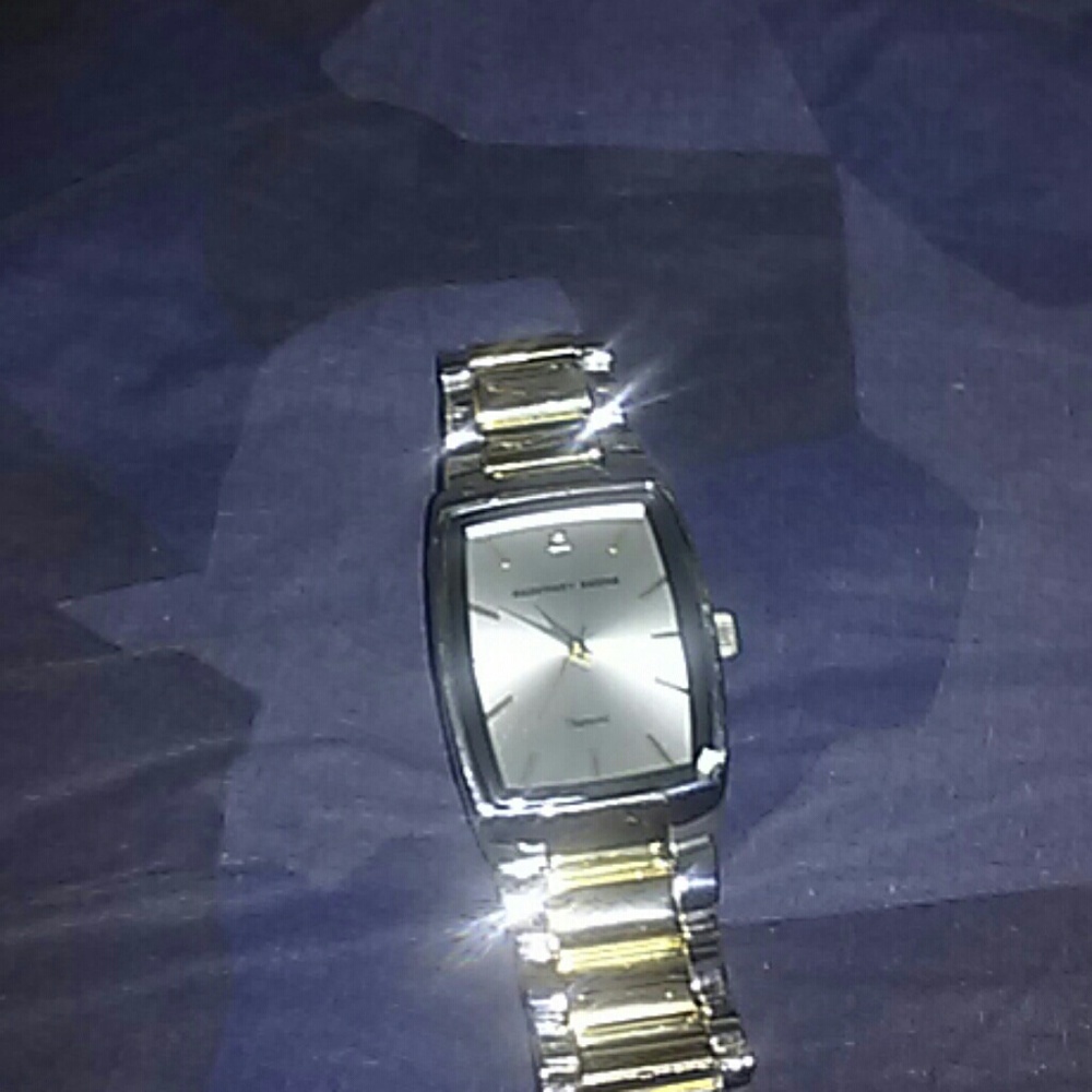 Mens Geoffrey Beene watch