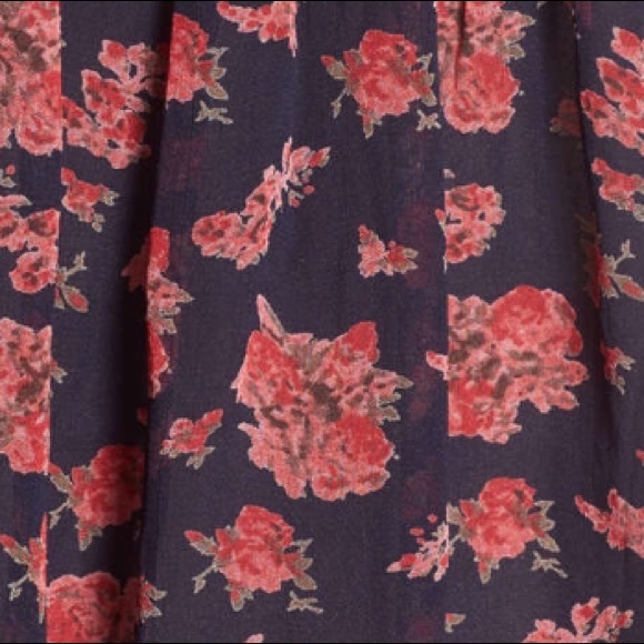 Lucky Brand Ruched Yoke Floral Tank - Picture 7 of 8