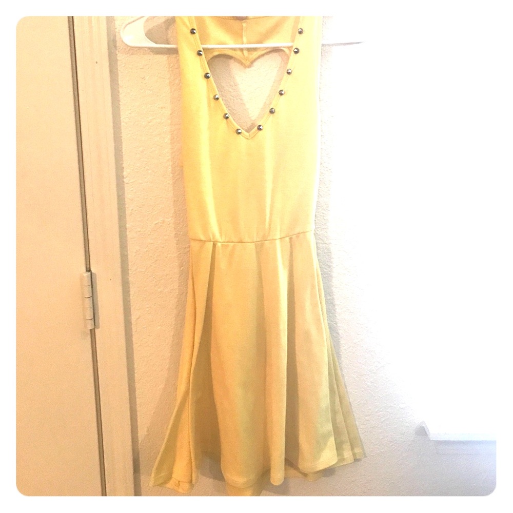 Yellow dress
