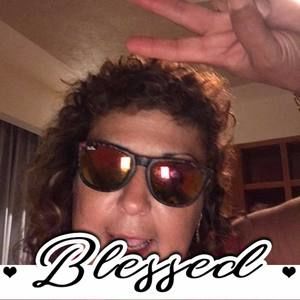 Meet your Posher, Edita