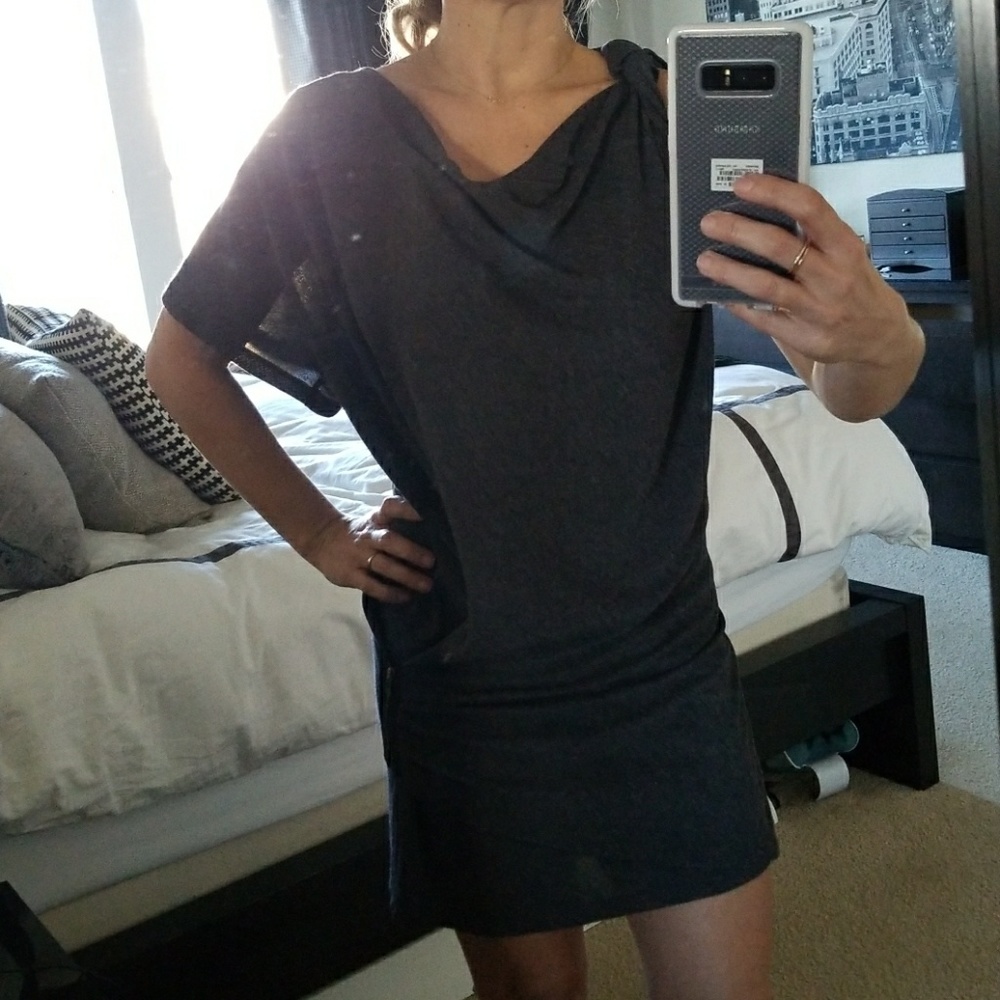 METROPARK DRESS SIZE SMALL