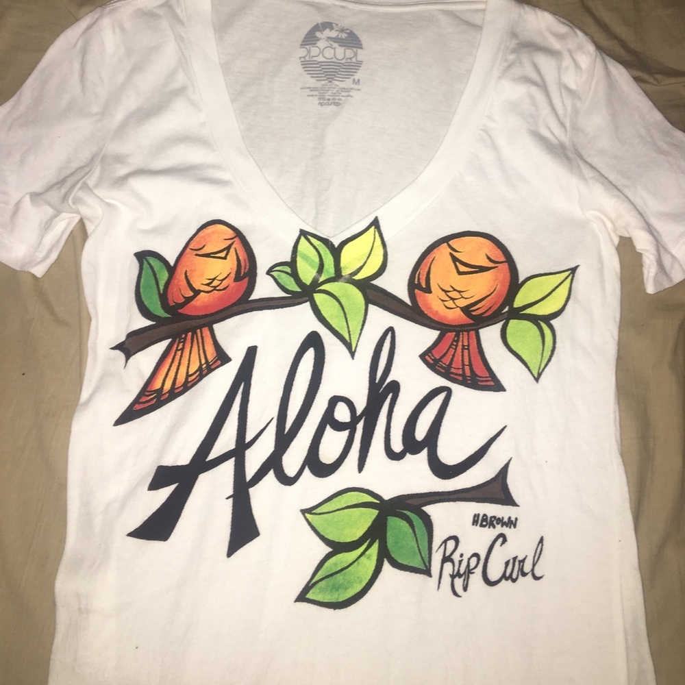 Soft cotton v-neck tee