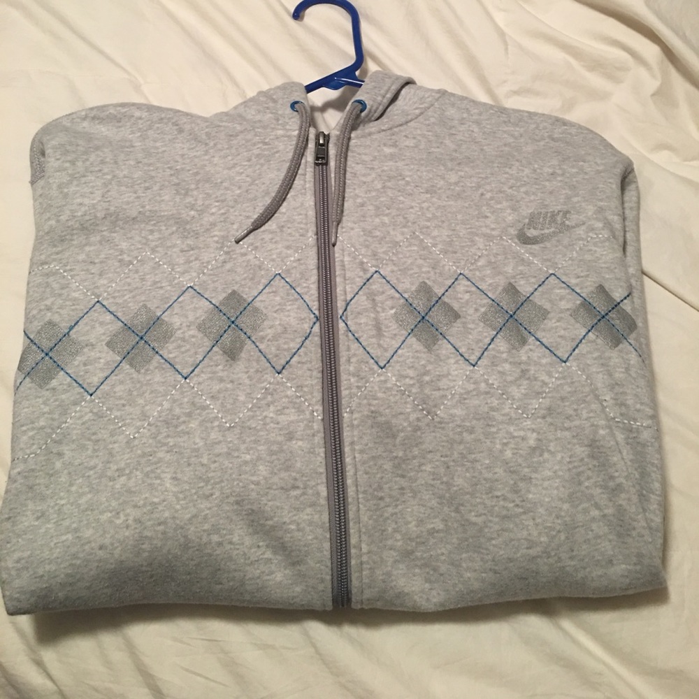 Nike sweatshirt.