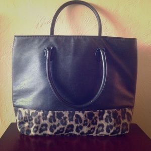 NWOT DSW Shoulder Bag 💋