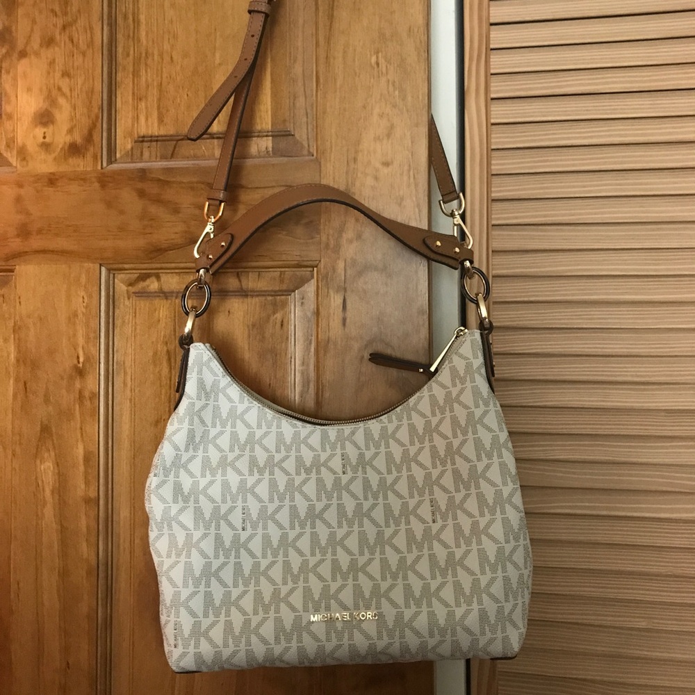 Michael Kors Isabella convertible shoulder bag