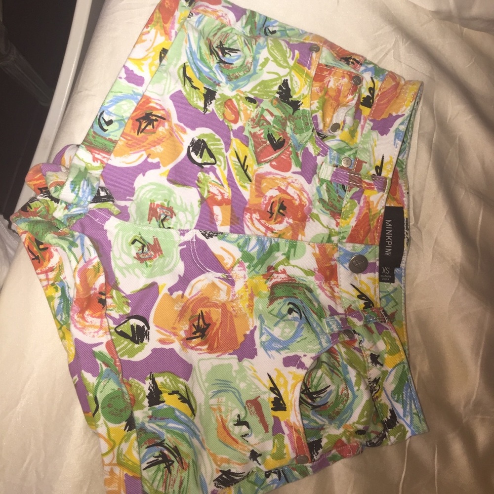 Shorts floral design