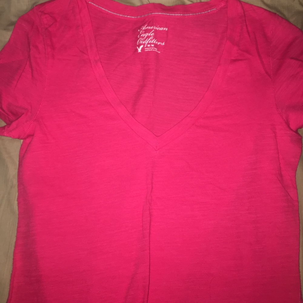 Soft cotton v-neck tee