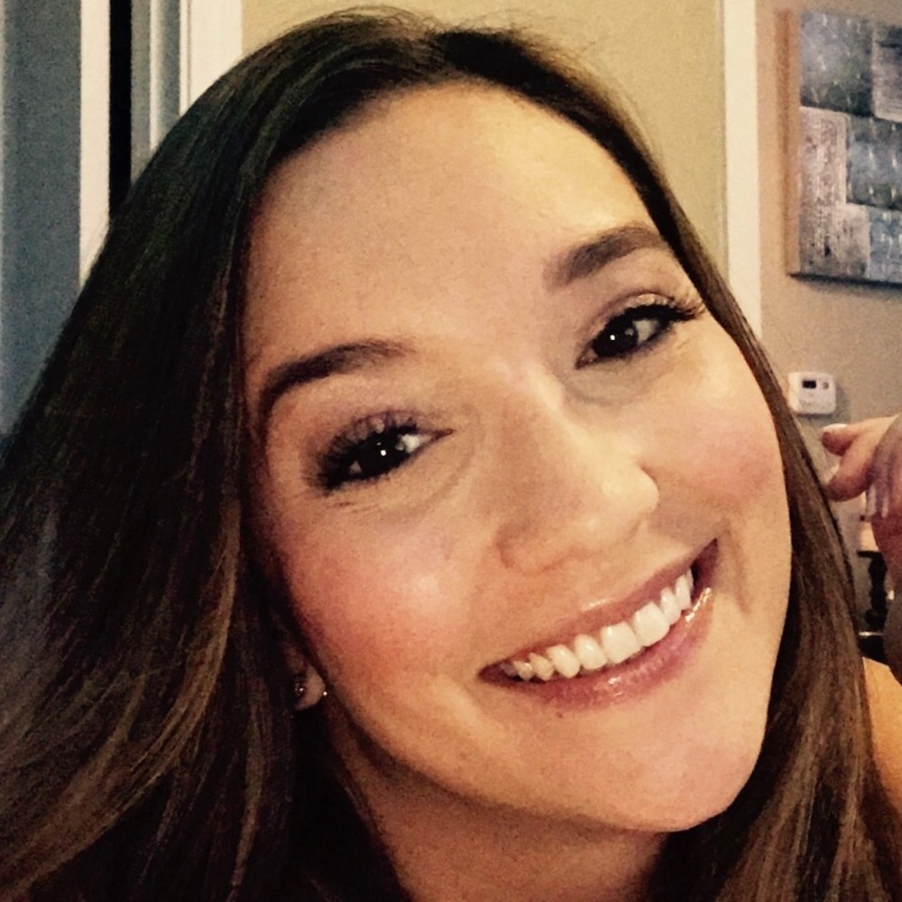 Meet your Posher, Adria