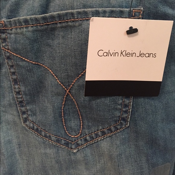 NWT Calvin Klein Denim Shorts Size 8 - Picture 3 of 4