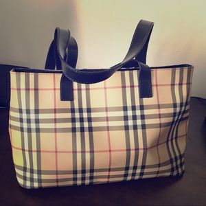 Burberry Signature Tote