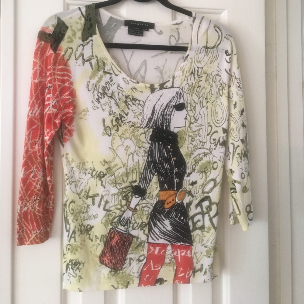 Tres Chic!  Stunning Top Sz M