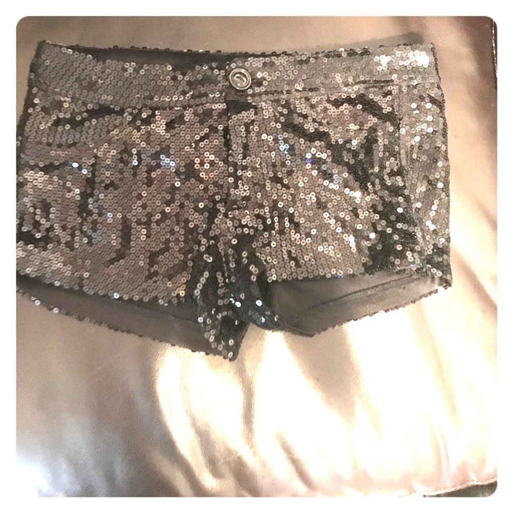 Back sequins shorts