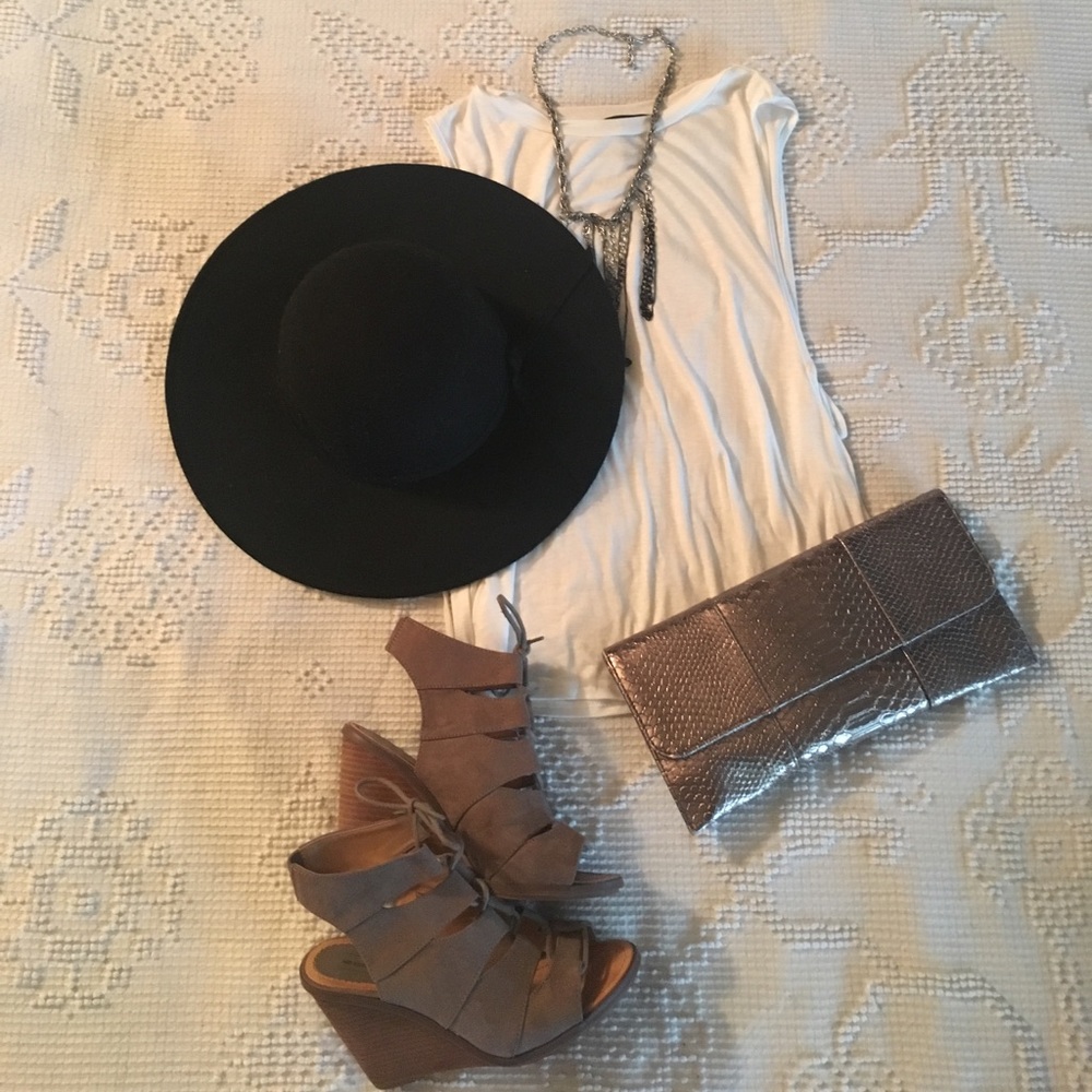 Leith floppy black hat