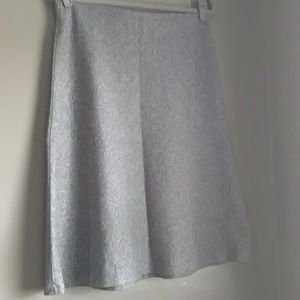 Loft size medium gray skirt