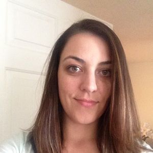 Meet your Posher, Caitlin