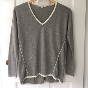 Boden Agnes V-neck Sweater in Gray/Ivory Melange