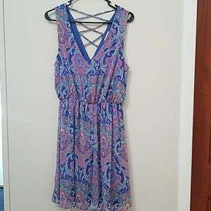 Lovely summer dress.