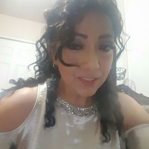 Meet your Posher, Elsa