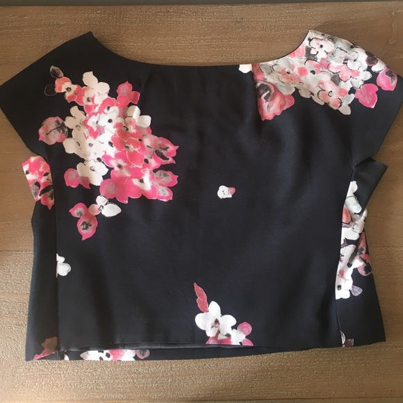 Milly crop top floral - used - size 4 - Picture 3 of 4