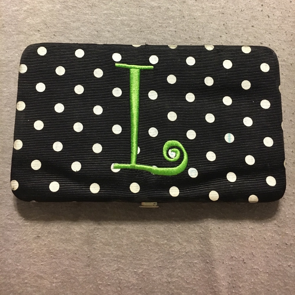 "L" wallet