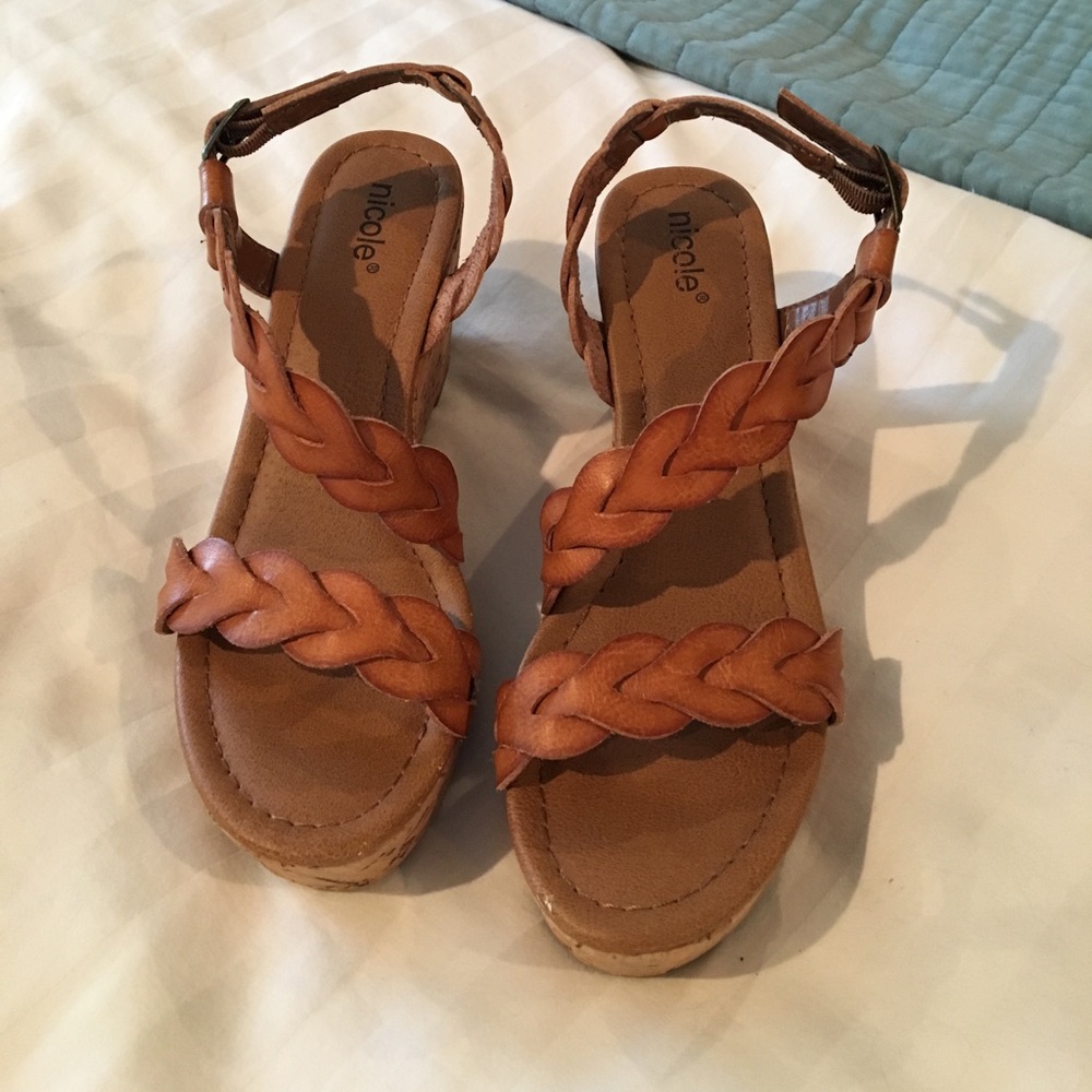 ⬇️PRICE DROP⬇️ Nicole Wedge Sandals