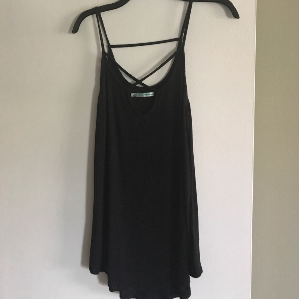 Criss Cross tank top👍