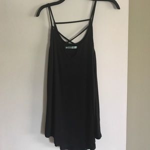 Criss Cross tank top👍