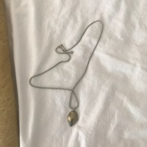 Kendra Scott necklace