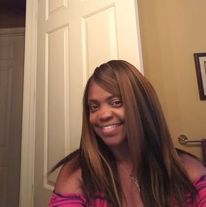 Meet your Posher, Sharon