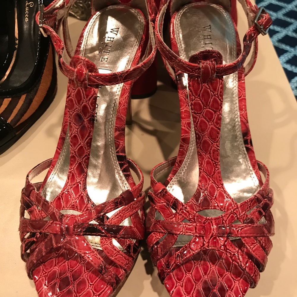 Fuschia alligator pattern  Patton leather sandals