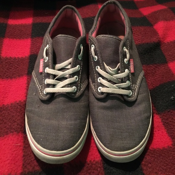 Womens Vans - Picture 3 of 4