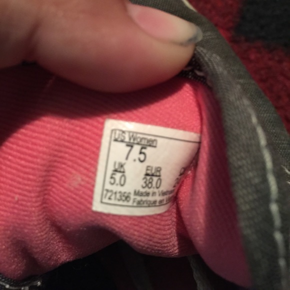 Womens Vans - Picture 4 of 4