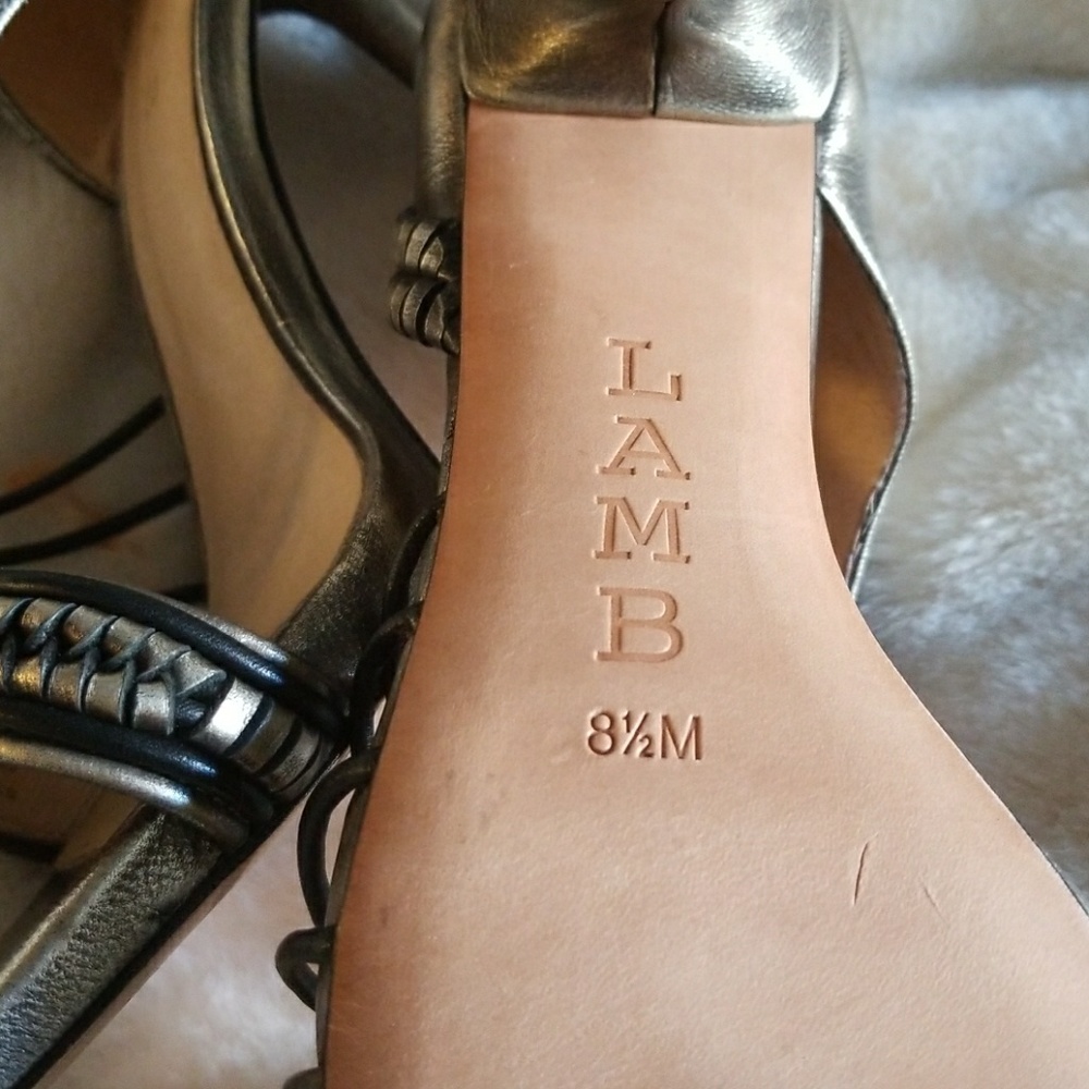 L.A.M.B - Picture 3 of 4