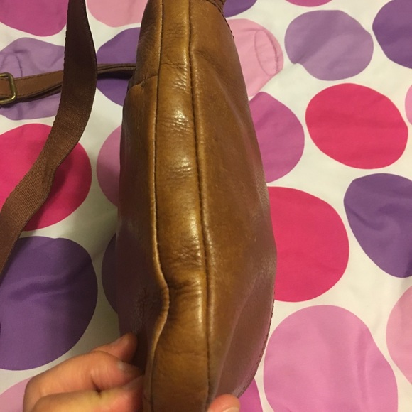 Clearance 🛍 Brown fossil crossbody. - Picture 4 of 5