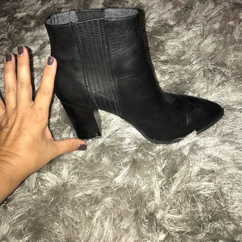 Seychelles ankle booties