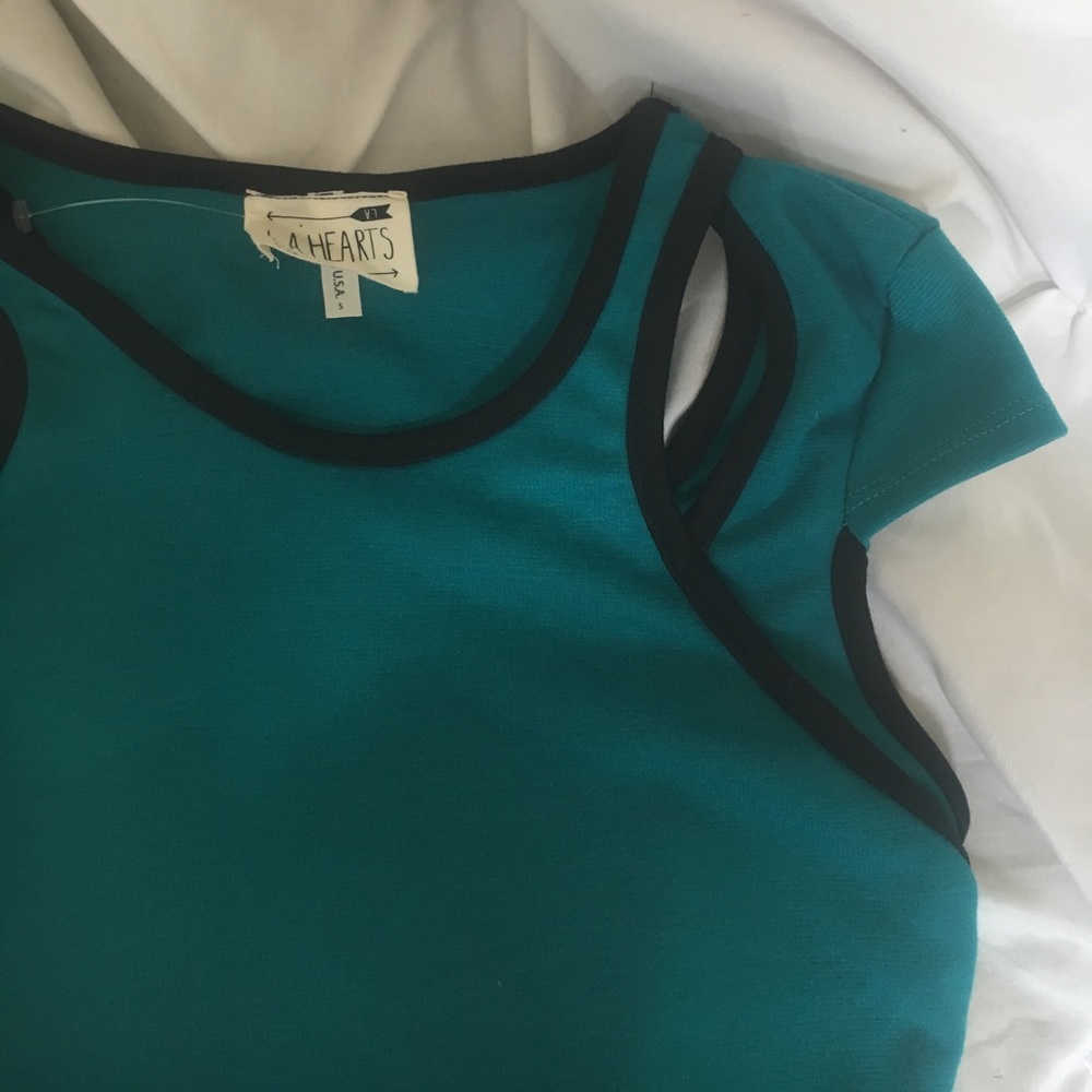 NWOT blue crop top