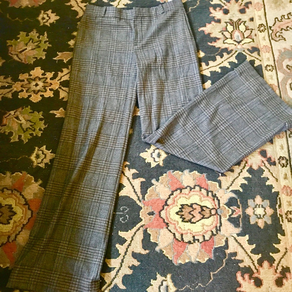 Stylish wide leg Zara plaid dress pants