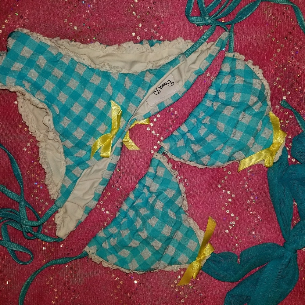I.S.O BEACH BUNNY Cali Dreaming Set Large or XL.