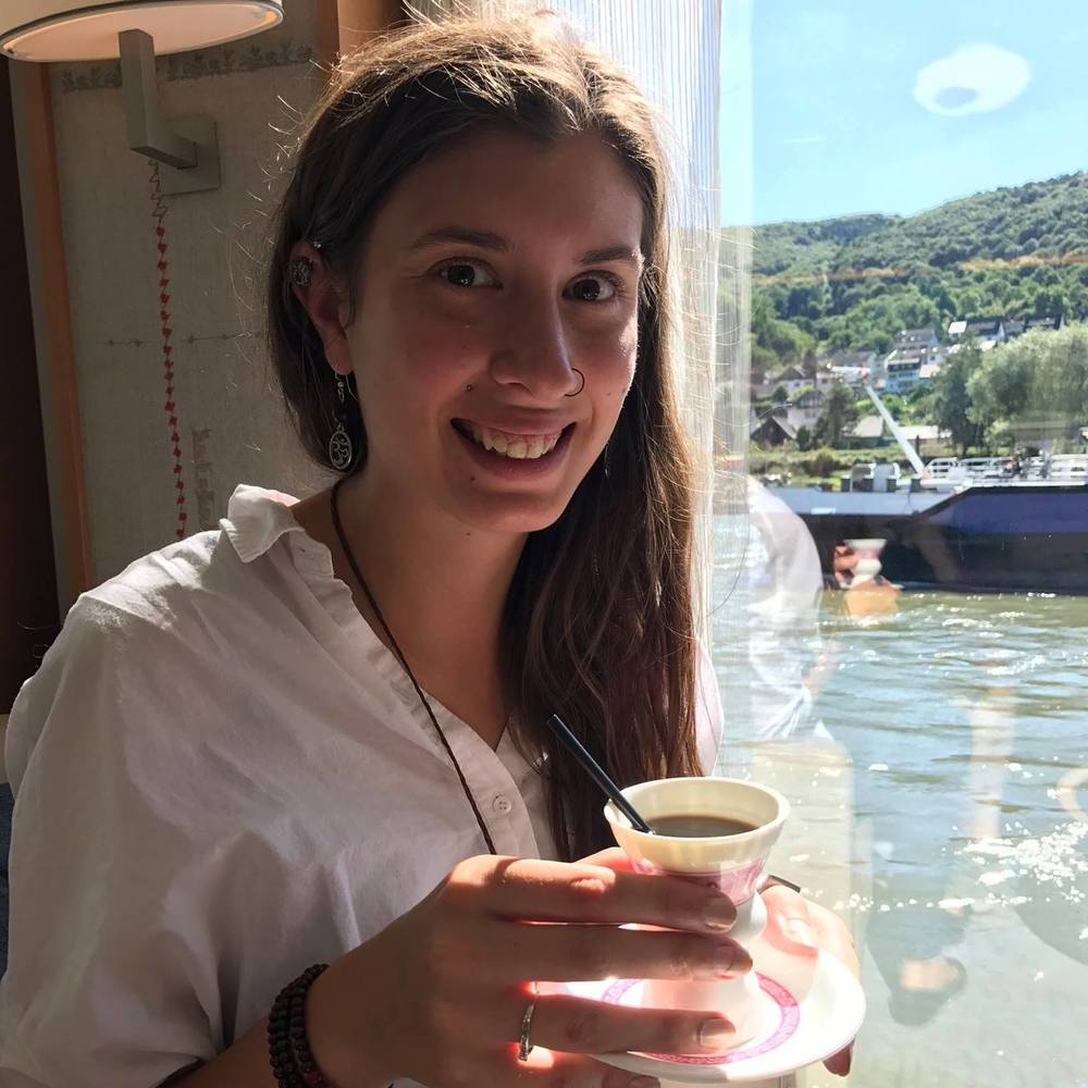 Meet your Posher, Danielle