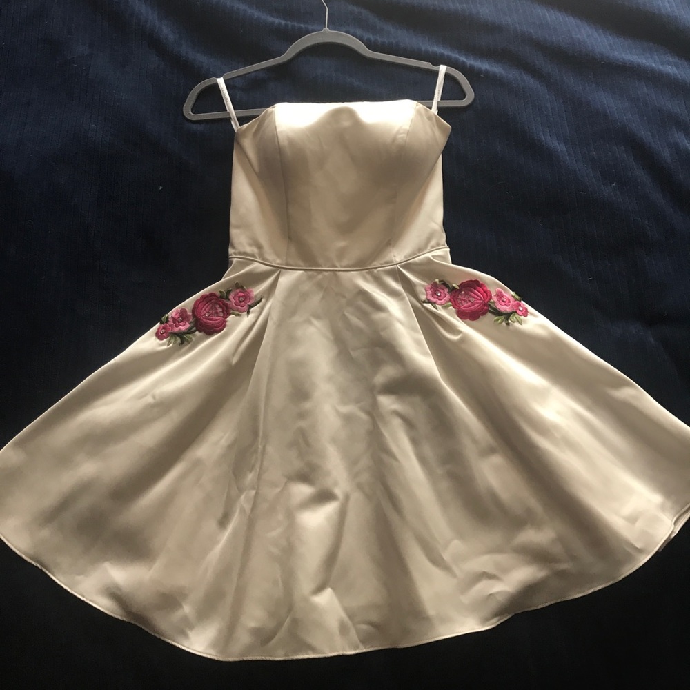 Sherri Hill Dress with Pockets!