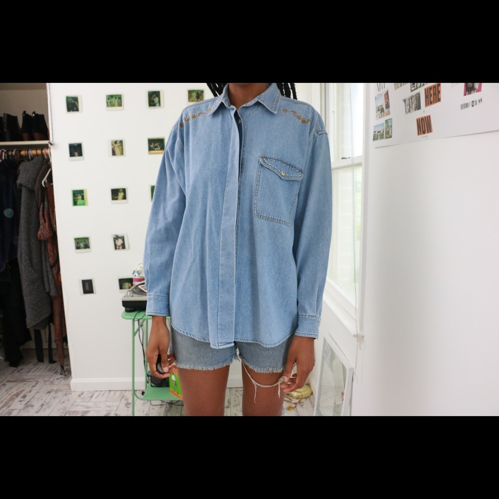 🎉SOLD🎉 Embroidered Denim Button Up Blouse