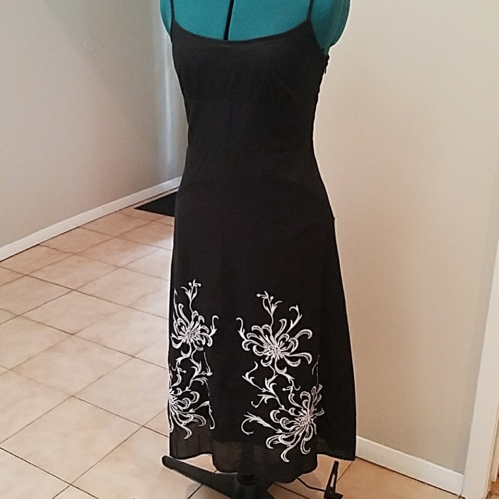 Beautiful embroidery work on this dress
