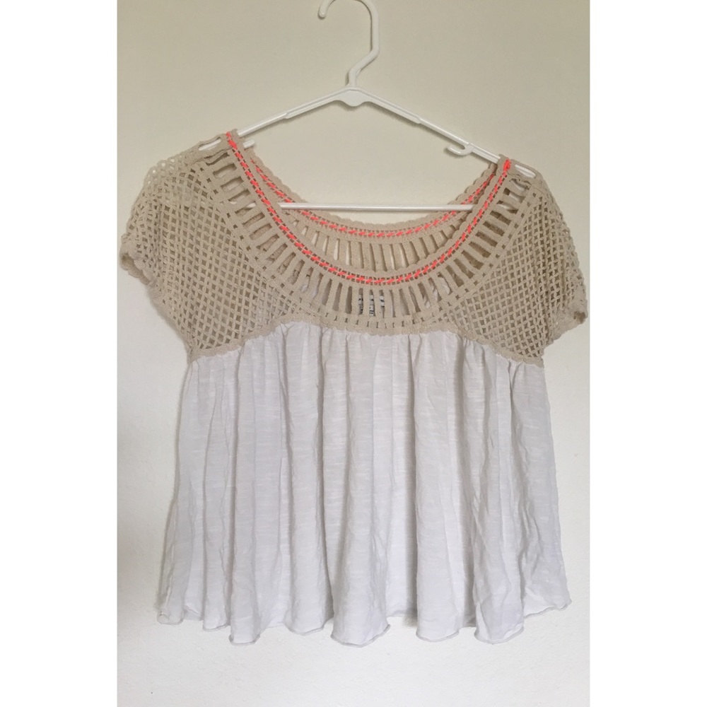 American Eagle top with crotchet detailing