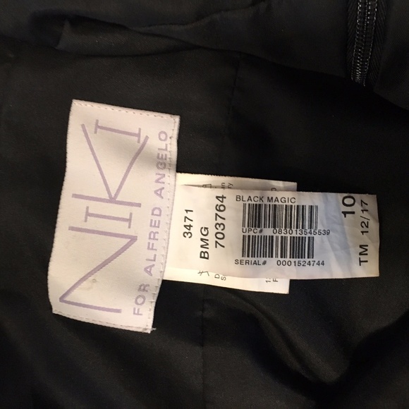 Niki for Alfred Angelo prom dress - Picture 5 of 8