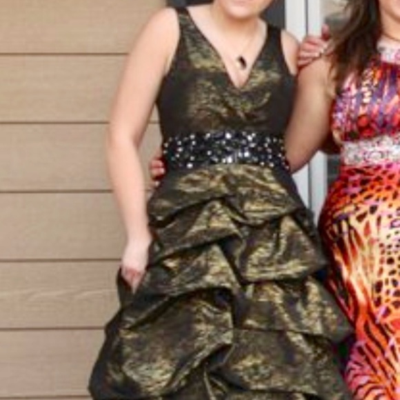 Niki for Alfred Angelo prom dress - Picture 7 of 8